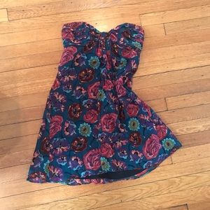 ✨Betsey Johnson 100% silk strapless dress